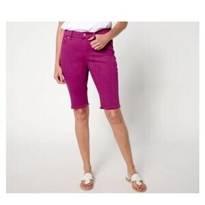 Denim & Co Easy Stretch Berry Frayed Edge Bermuda Short Size 6 NWOT A651425
